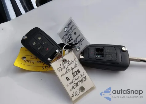 2016 Buick Regal Turbo Premium Ii z USA, uszkodzony, nr VIN 2G4GT5GX0G9174135